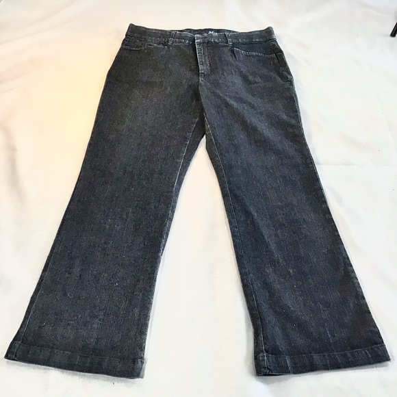 JM jeans , comfy waist band , with stretch . leg has  a slight flare - Picture 1 of 4